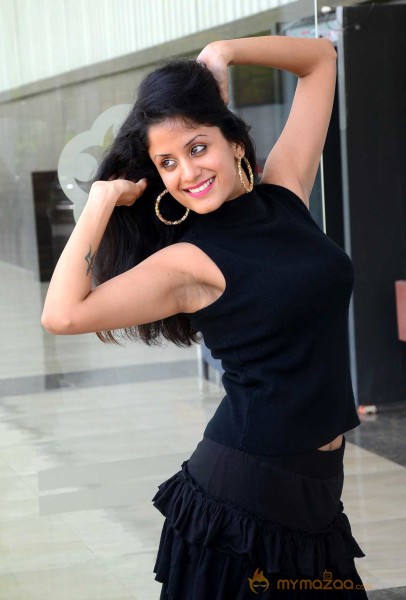  Anukriti Govind Sharma Beautiful Photoshoot In Black Dress 