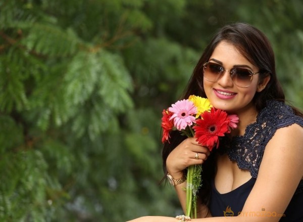 Ashwini Hot Skinny Show Pics