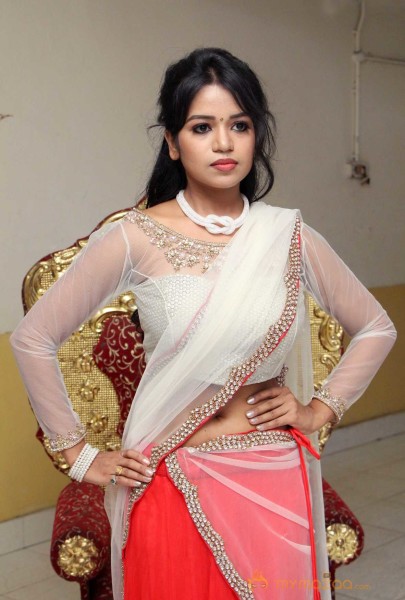  Bhavya Sri Photoshoot At Ikat Art Mela 