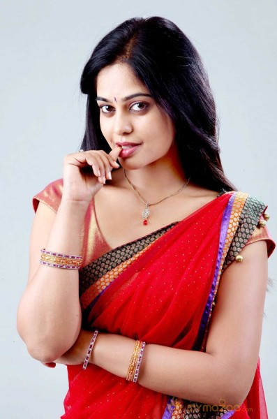  Bindu Madhavi Saree Stills 