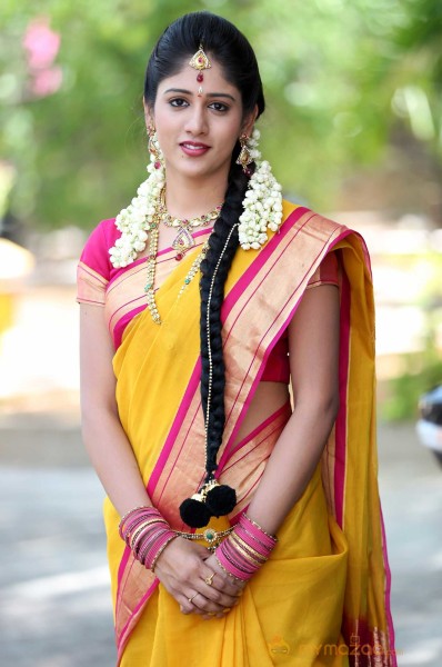  Chandini Chowdary Beautiful Saree Images 