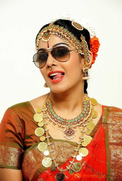  Chandini Tamilarasan 