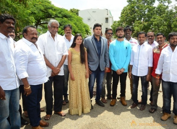 Dhamayanthi Movie Launch Stills