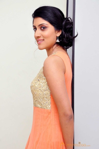  Dhanya Balakrishna 