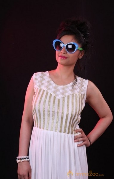 Divya New Pics