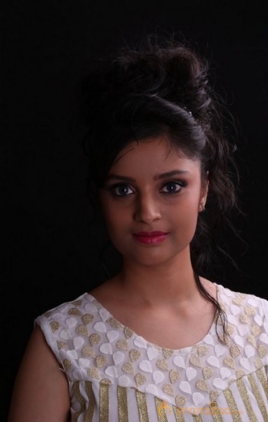 Divya New Pics