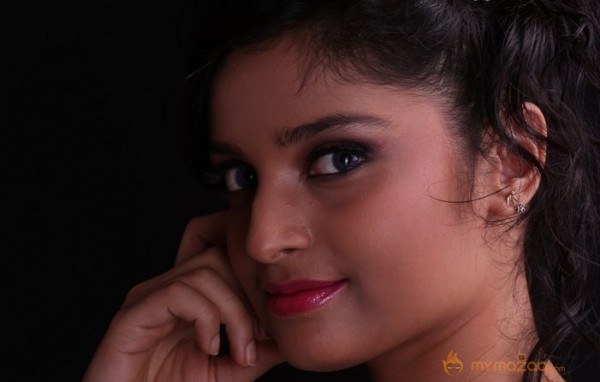 Divya New Pics