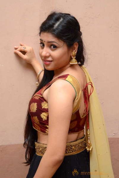  Hamida Photoshoot At Sahasam Cheyara Dimbaka Audio Launch 