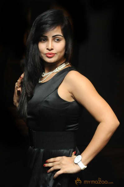  Hashika Dutt Beautiful In Black Dress 