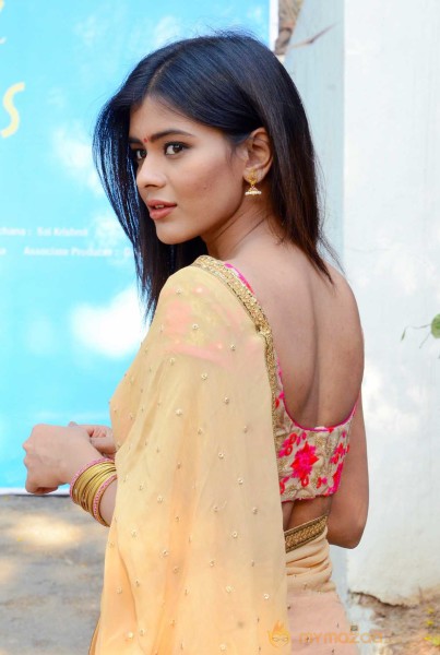  Hebah Patel New Photoshoot 