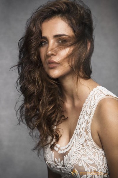 Hot Aisha Sharma