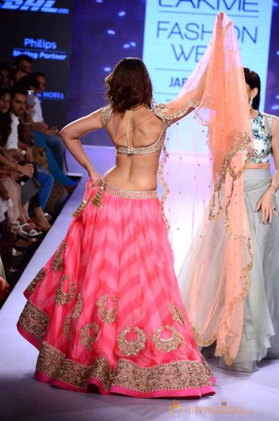  Illeana Ramp Walk At Lakme Fashion Week 2015 