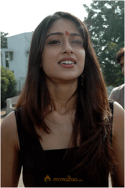 Ileana  Hot Photshoot