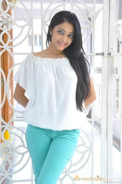  Janani Iyer 