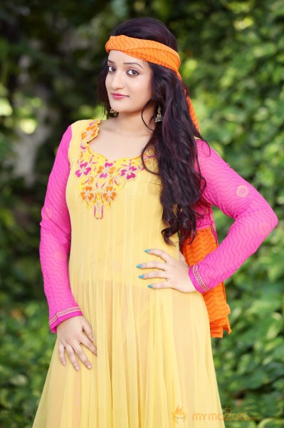  Janani New Photoshoot 