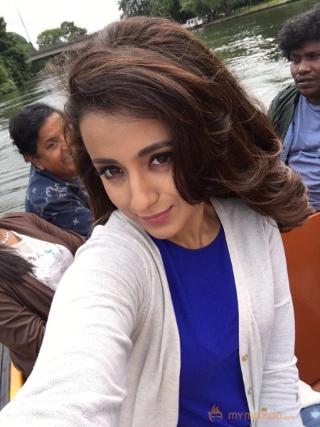 Just In: Trisha in London 