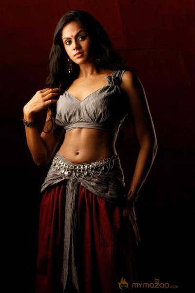  Karthika Nair 