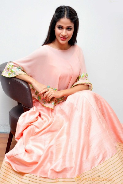  Lavanya Tripathi New Photoshoot 