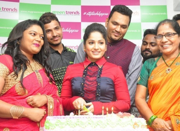 Madhavi Latha Inauguraties Green Trends 