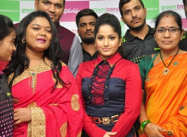 Madhavi Latha Inauguraties Green Trends 