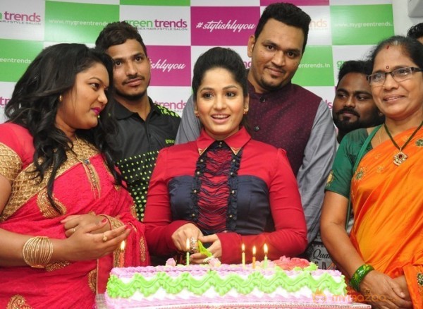 Madhavi Latha Inauguraties Green Trends 