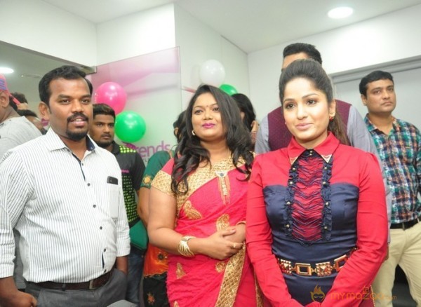 Madhavi Latha Inauguraties Green Trends 