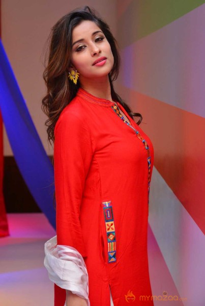  Madhurima Photoshoot At Big Bazaar Colours Of Dussehra Event 