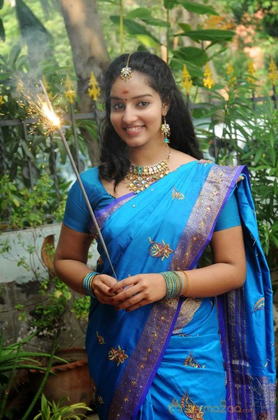  Malavika Menon 