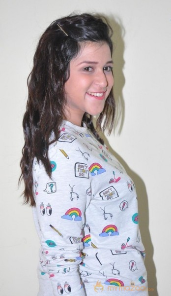 Mannara Chopra Latest Pics