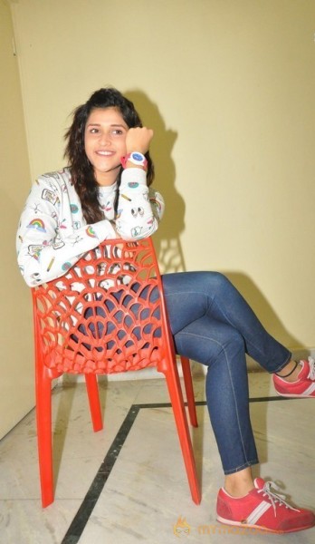 Mannara Chopra Latest Pics