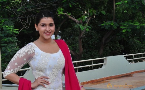 Mannara Chopra Photos