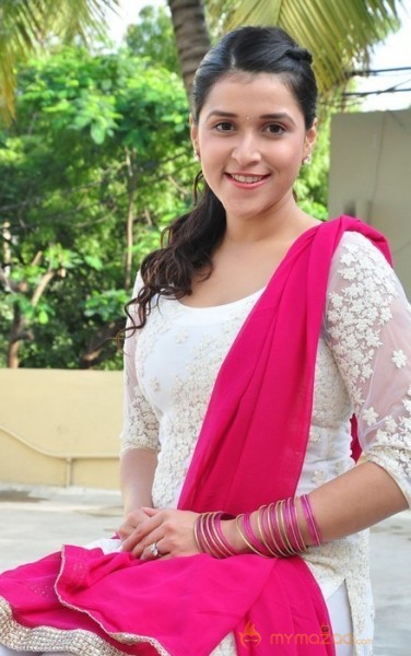 Mannara Chopra Photos