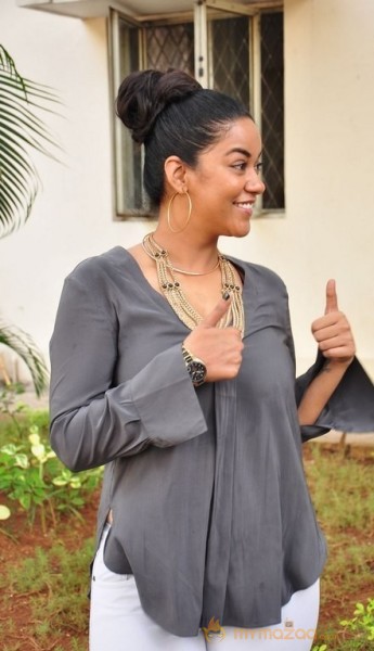 Mumaith Khan Latest Stills