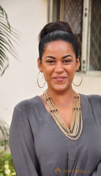 Mumaith Khan Latest Stills