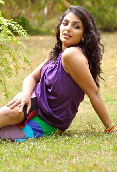  Mythili Photoshoot At Garden 