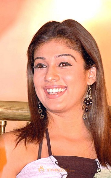 Hot and Cute Nayanthara Photo Gallery