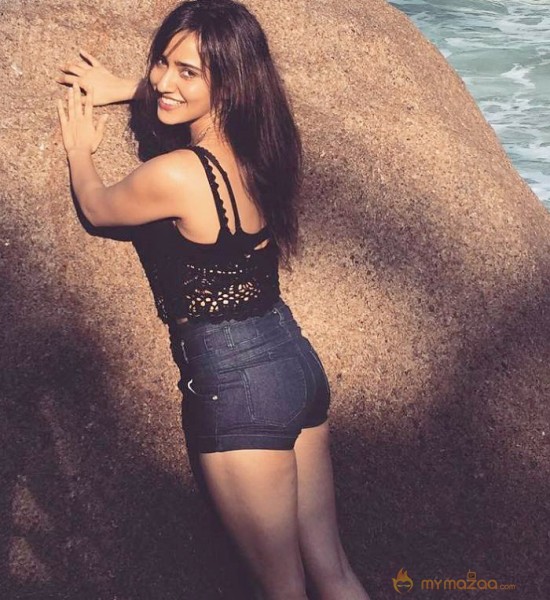 Neha Sharma's Latest Photos On The beach Side