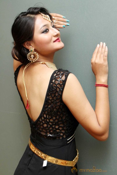  Nilofer Haidry New Pics 