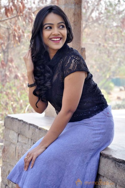  Nithya Shetty New Photoshoot 