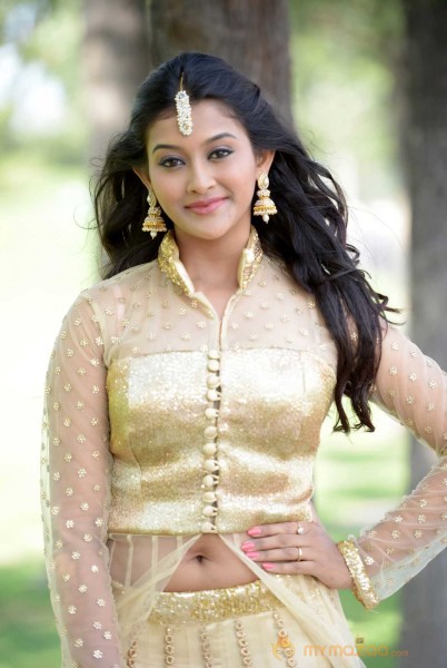  Pooja Jhaveri Latest Stills 