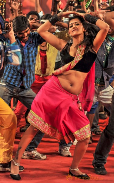  Pooja Jhaveri Special Song Stills 