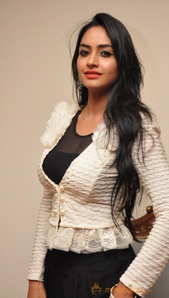 Pooja Sree one more Hot Photoshow