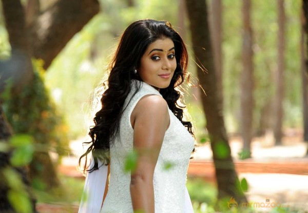  Poorna 