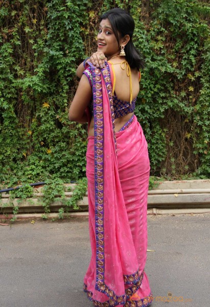  Priya Anduluri Pink Saree Pics 