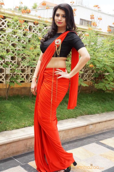  Priyanka Ramana Red Saree Pics 