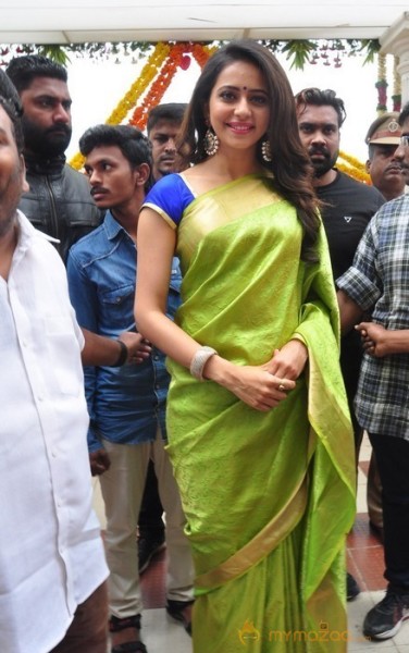 Rakul Preet Singh Inaugurates LPT Market Stills