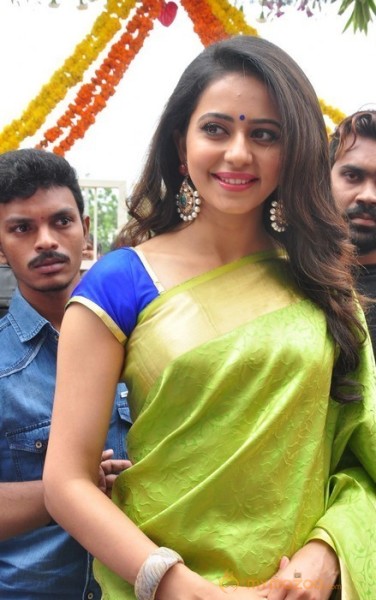 Rakul Preet Singh Inaugurates LPT Market Stills