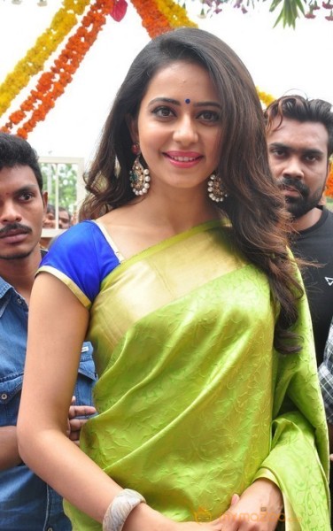 Rakul Preet Singh Inaugurates LPT Market Stills