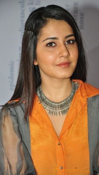 Rashi Khanna New Photos