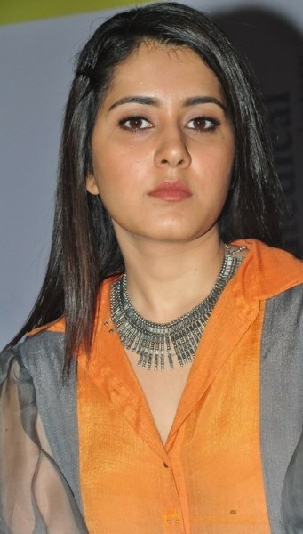 Rashi Khanna New Photos